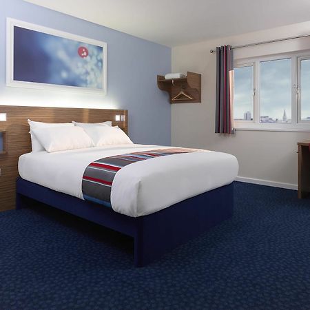 Travelodge Bristol Central Anchor Road Екстериор снимка