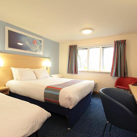 Travelodge Bristol Central Anchor Road Екстериор снимка