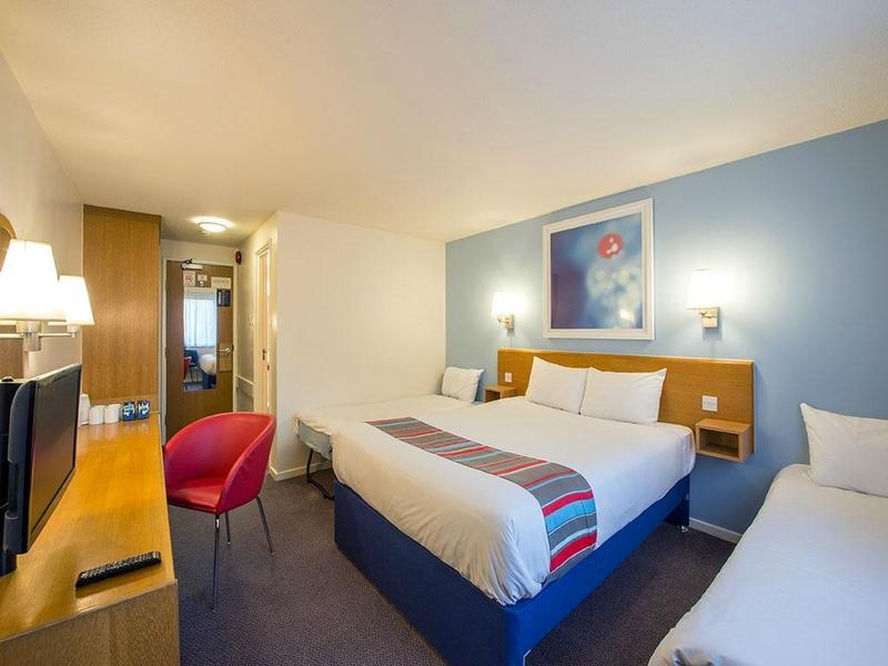 Travelodge Bristol Central Anchor Road Екстериор снимка