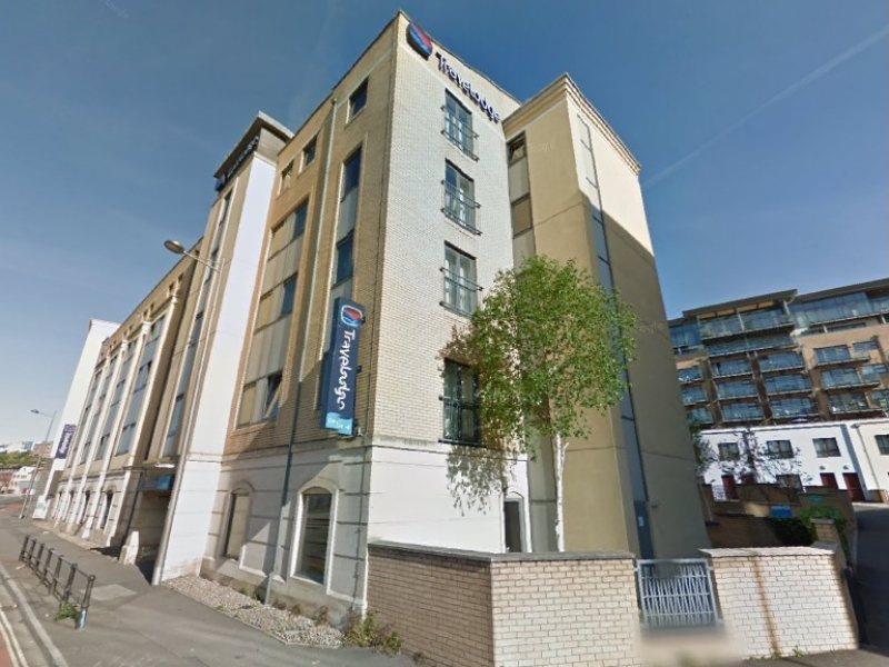 Travelodge Bristol Central Anchor Road Екстериор снимка