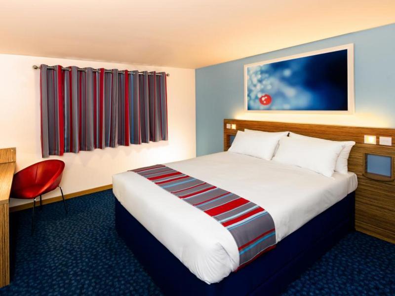 Travelodge Bristol Central Anchor Road Екстериор снимка