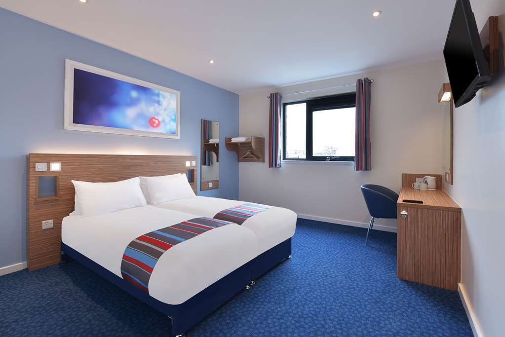 Travelodge Bristol Central Anchor Road Стая снимка